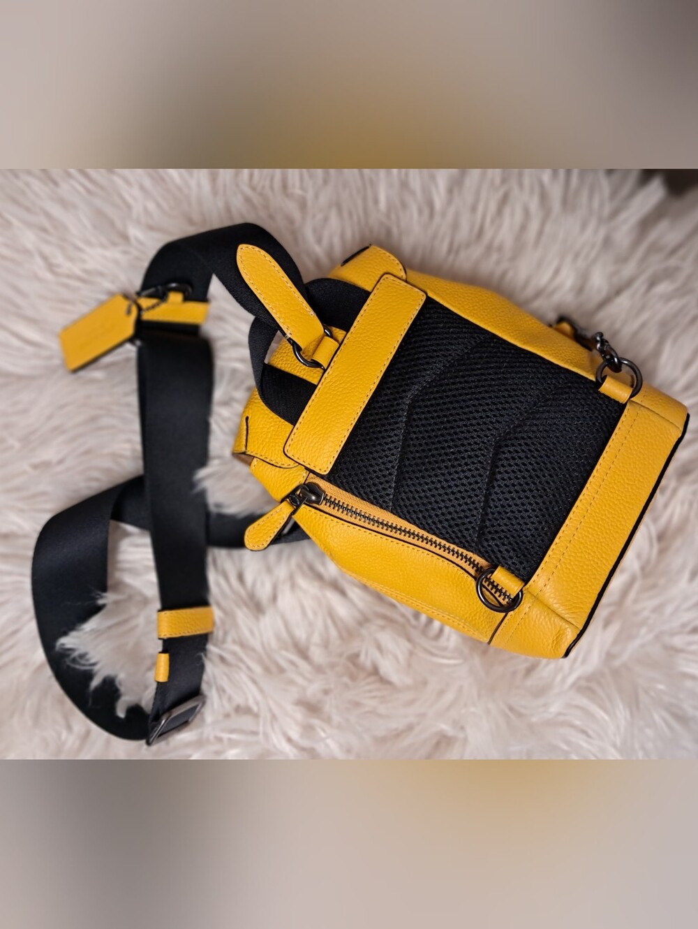Coach Hudson Small Pack in Canary Yellow Pebble Leather NWT - Picture 6 of 14